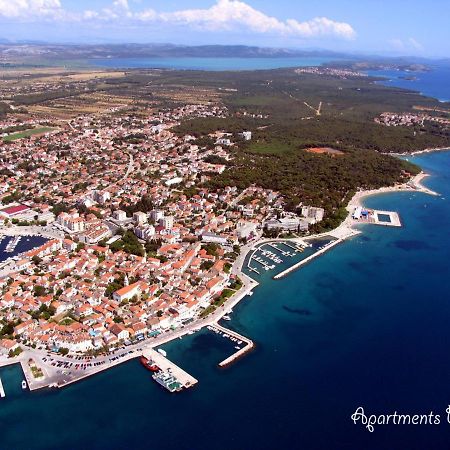 Apartments Borka Biograd Na Moru Buitenkant foto
