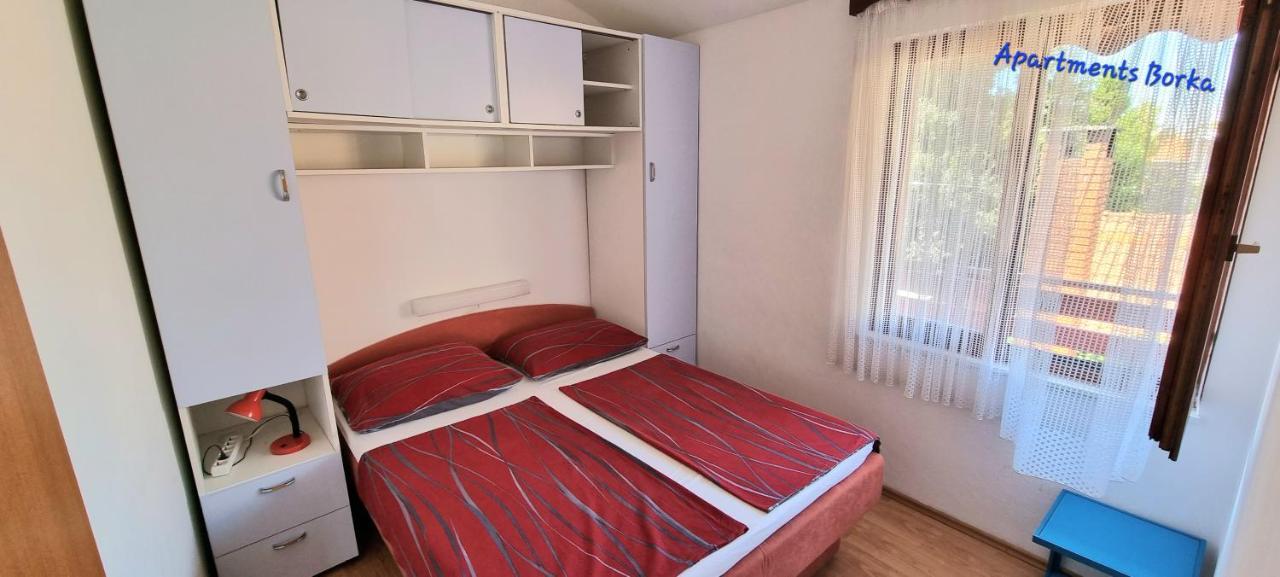 Apartments Borka Biograd Na Moru Buitenkant foto