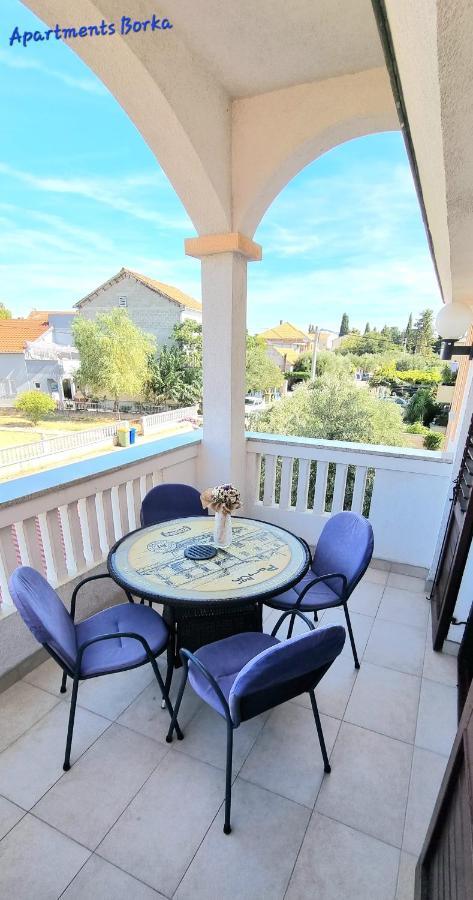 Apartments Borka Biograd Na Moru Buitenkant foto